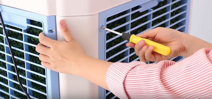 Vì sao phải vệ sinh máy làm mát quạt điều hòa không khí thường xuyên